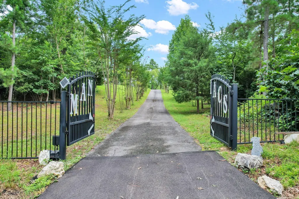 1751 County Road 50 Riceville TN 37370
