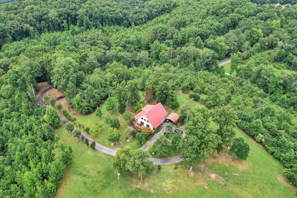 1751 County Road 50 Riceville TN 37370