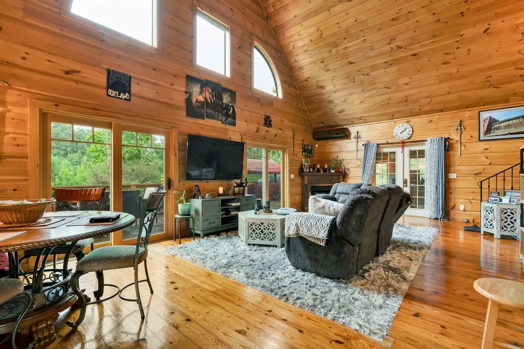 1751 County Road 50 Riceville TN 37370