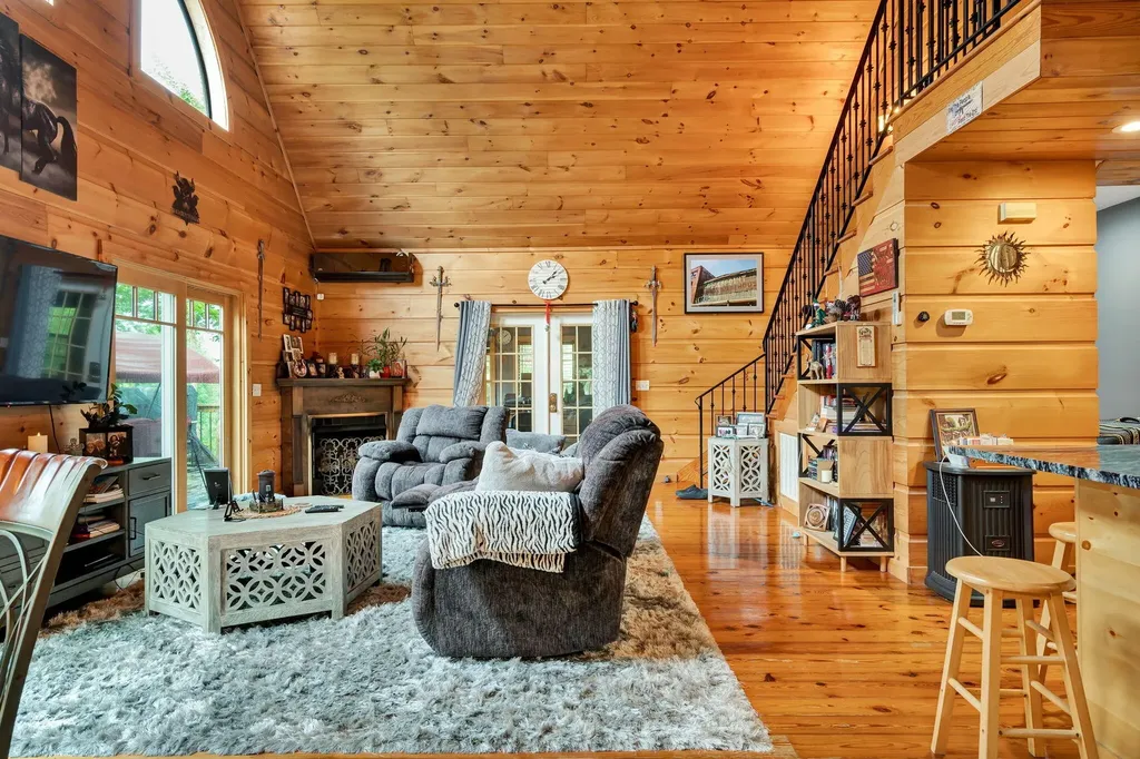 1751 County Road 50 Riceville TN 37370