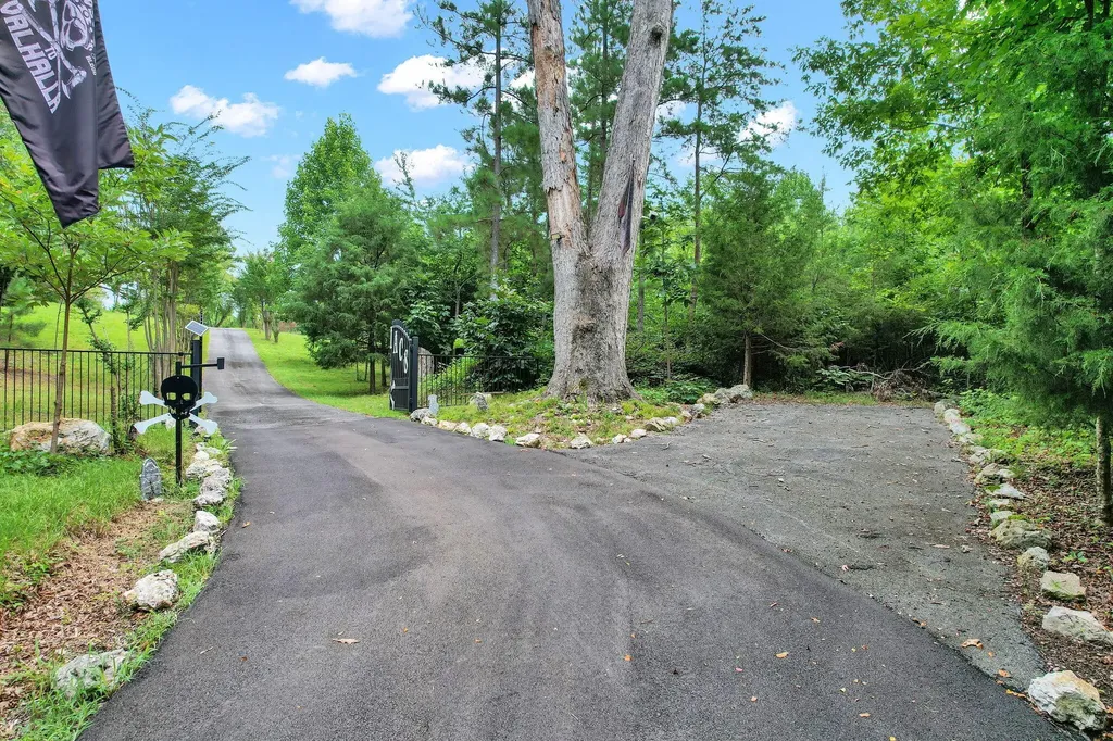 1751 County Road 50 Riceville TN 37370