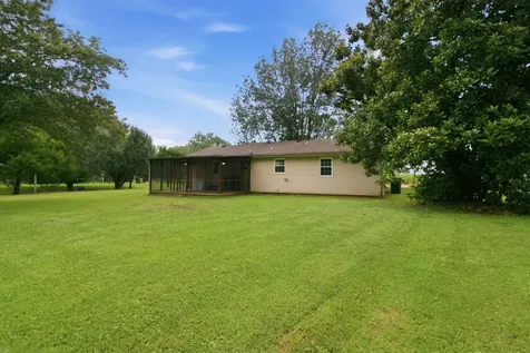 2097 Van Dyke Road Paris TN 38242
