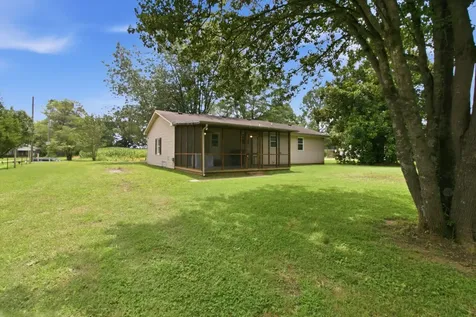 2097 Van Dyke Road Paris TN 38242