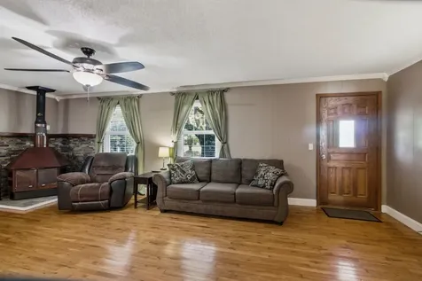 2097 Van Dyke Road Paris TN 38242