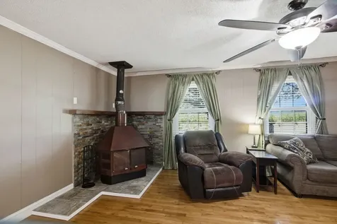 2097 Van Dyke Road Paris TN 38242