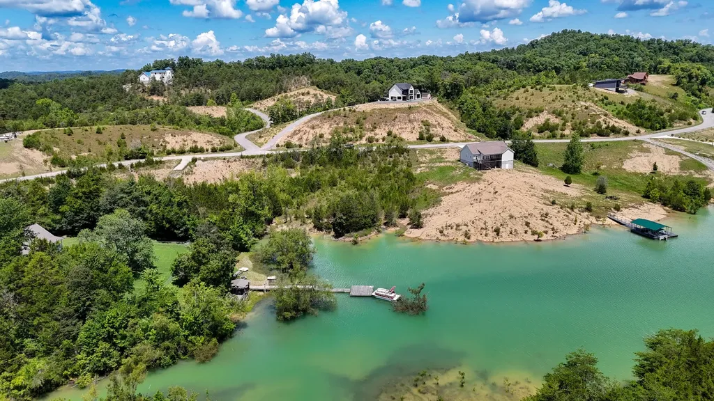 2 Emerald Pointe Boulevard Dandridge TN 37725