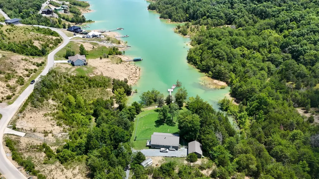 2 Emerald Pointe Boulevard Dandridge TN 37725