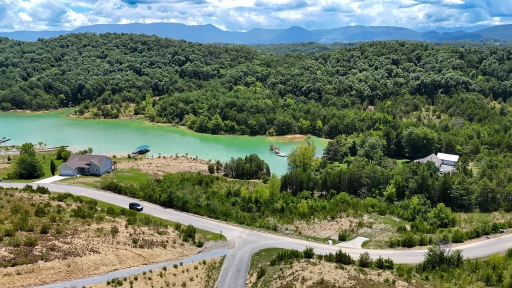 2 Emerald Pointe Boulevard Dandridge TN 37725