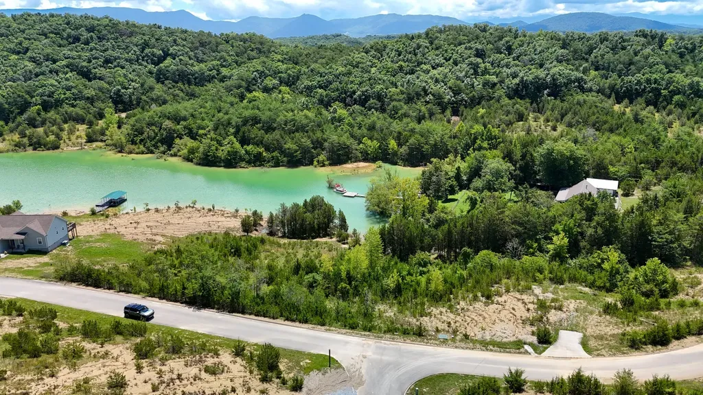 2 Emerald Pointe Boulevard Dandridge TN 37725
