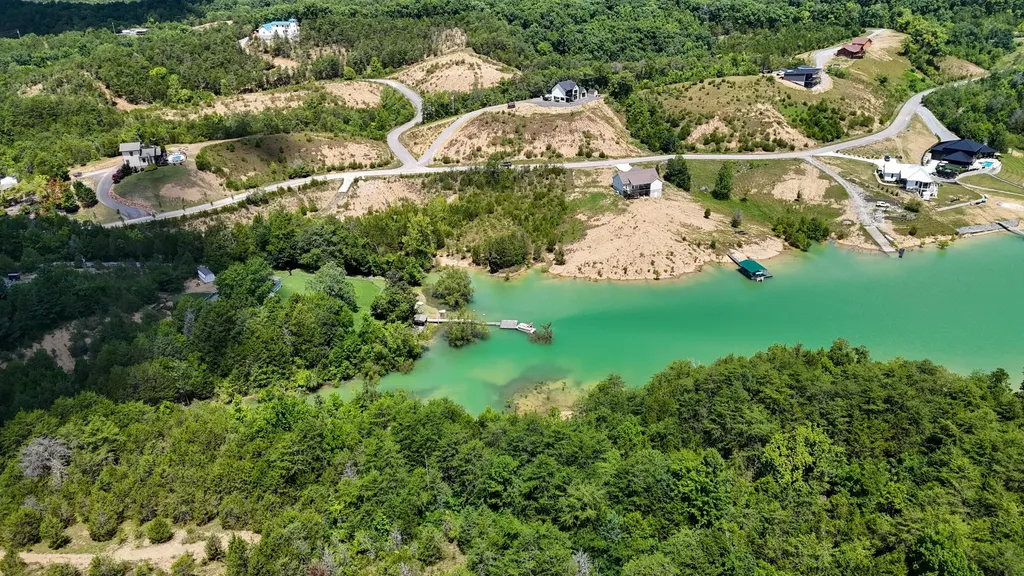 2 Emerald Pointe Boulevard Dandridge TN 37725