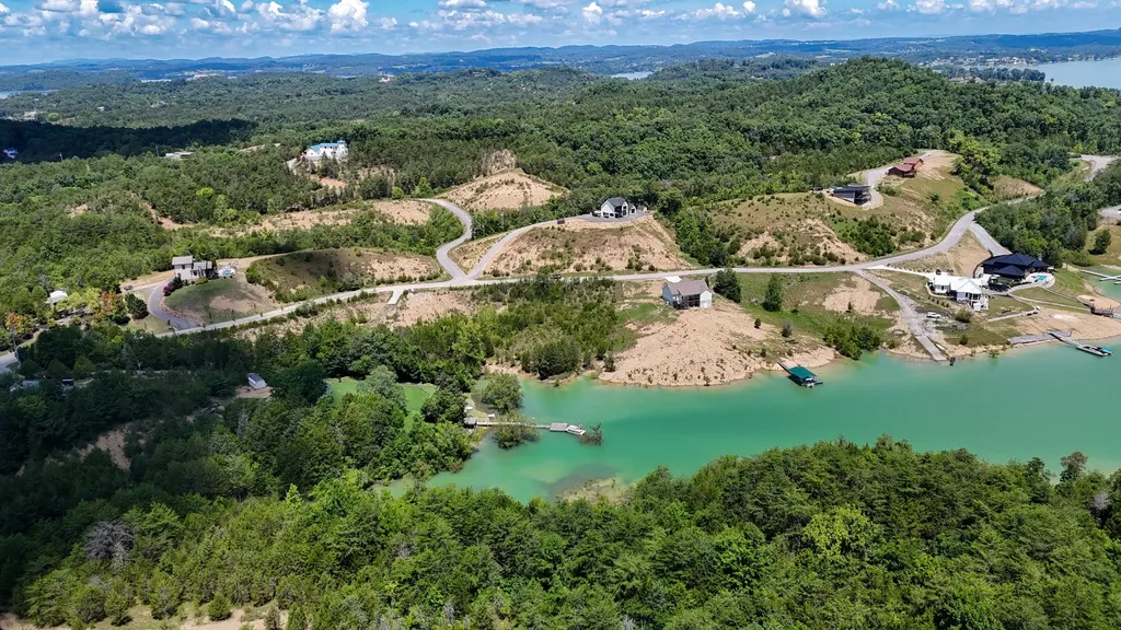 2 Emerald Pointe Boulevard Dandridge TN 37725