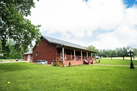 175 Sandy Circle Springville TN 38256