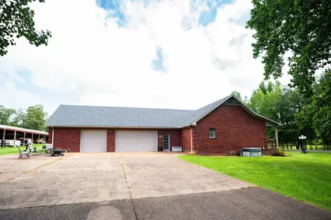 175 Sandy Circle Springville TN 38256
