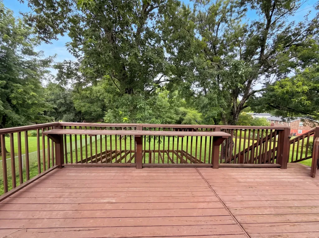 102 S Valley Road Hendersonville TN 37075