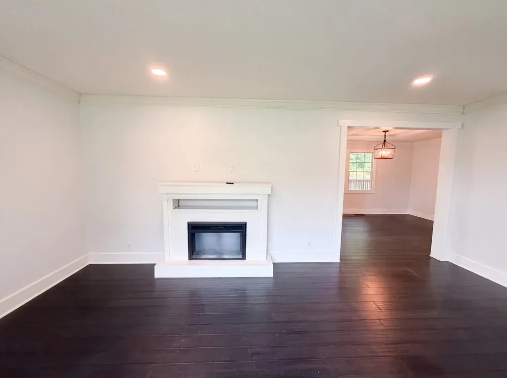 102 S Valley Road Hendersonville TN 37075