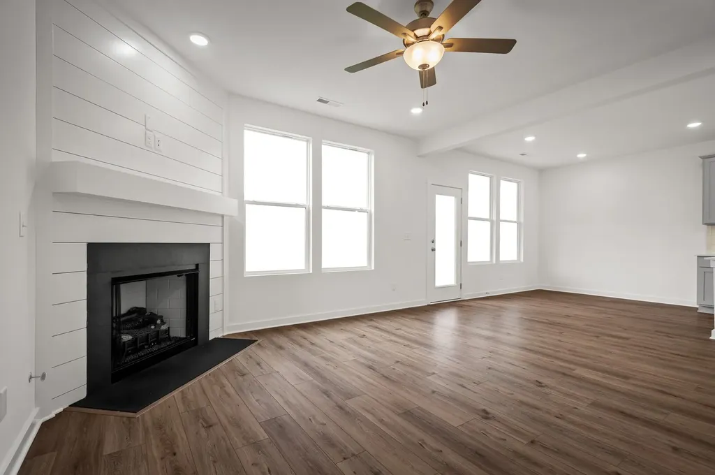 8008 Netterfield Drive White House TN 37188