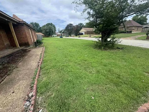 6555 Stockport Cove Memphis TN 38141