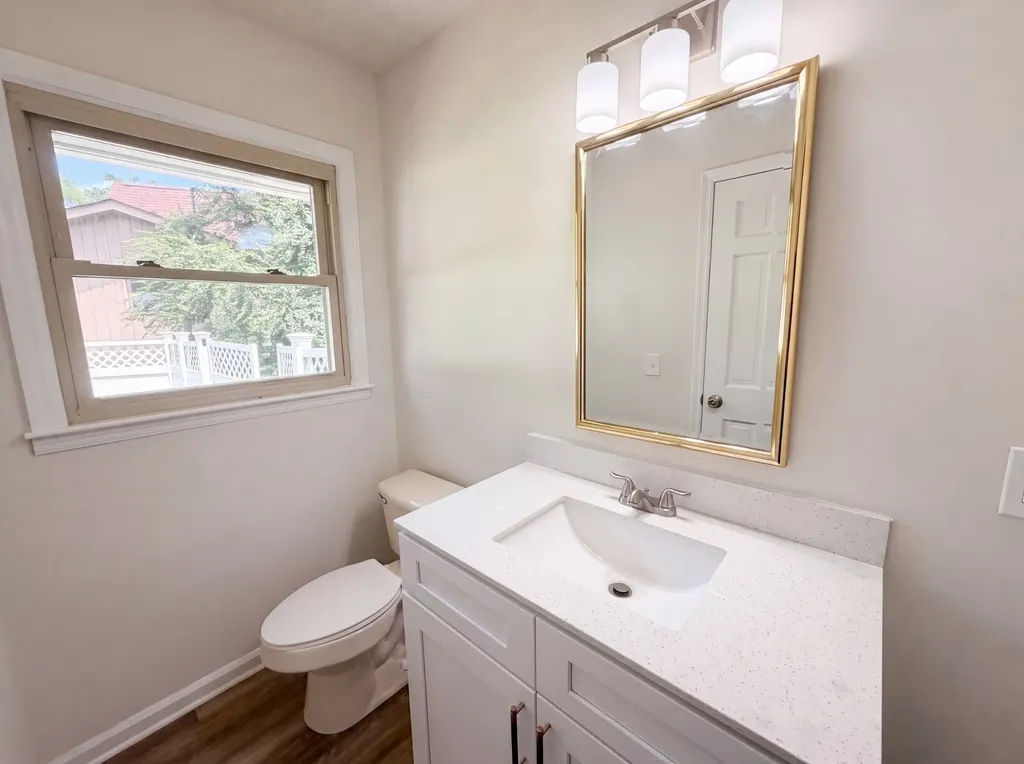 212 Islandia Ct, W Nashville TN 37217