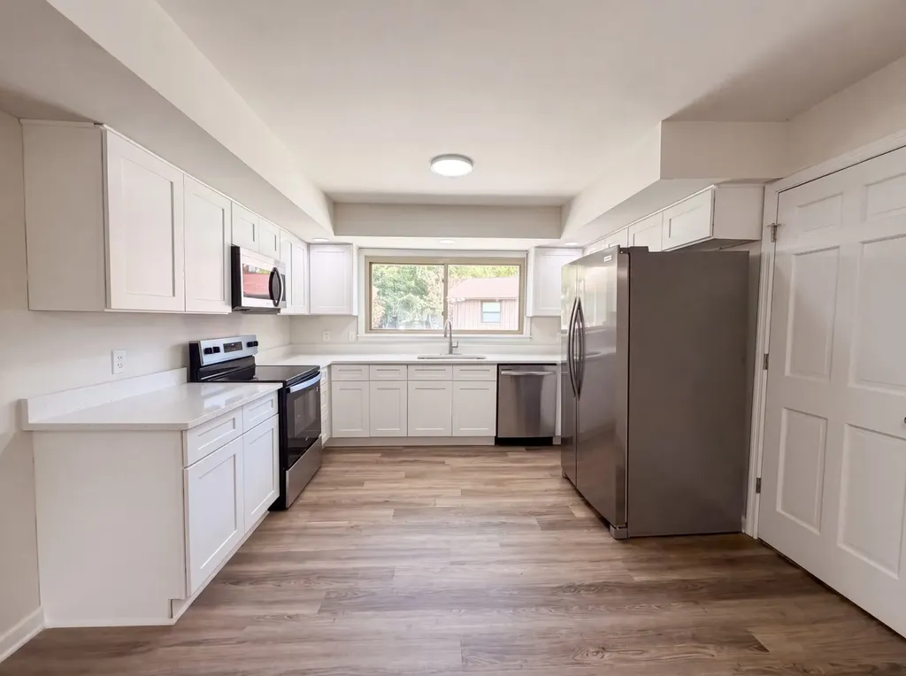 212 Islandia Ct, W Nashville TN 37217