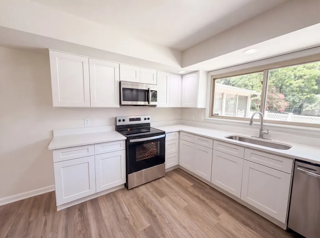 212 Islandia Ct, W Nashville TN 37217