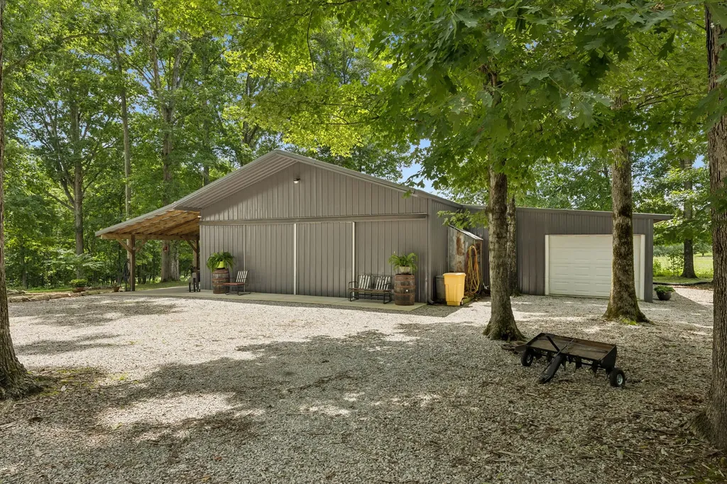 1 Lillie Lane Lawrenceburg TN 38464