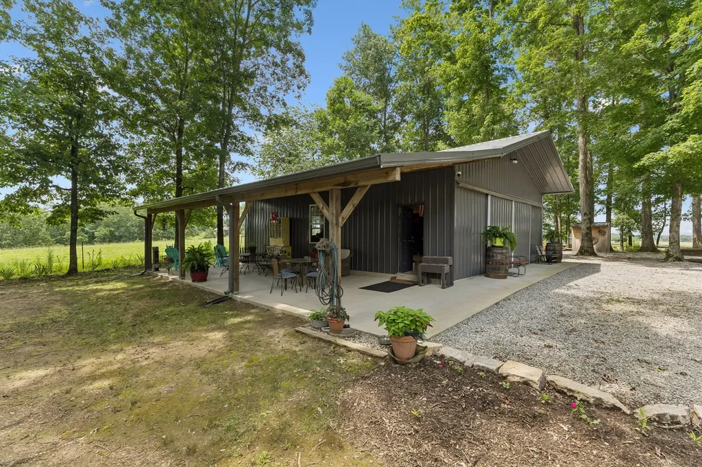 1 Lillie Lane Lawrenceburg TN 38464