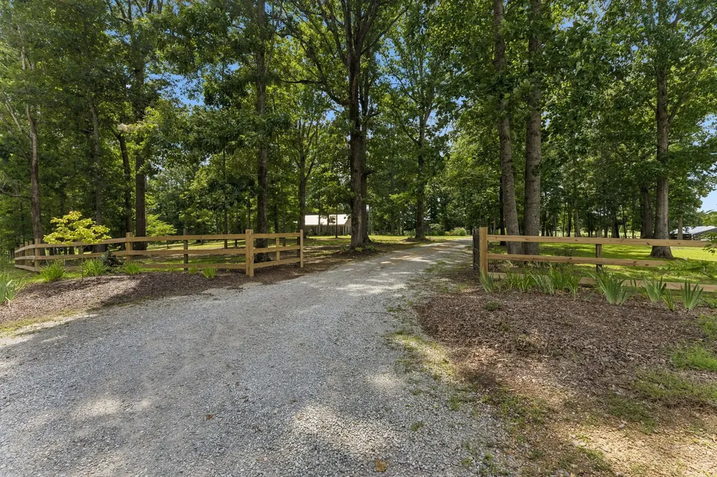 1 Lillie Lane Lawrenceburg TN 38464