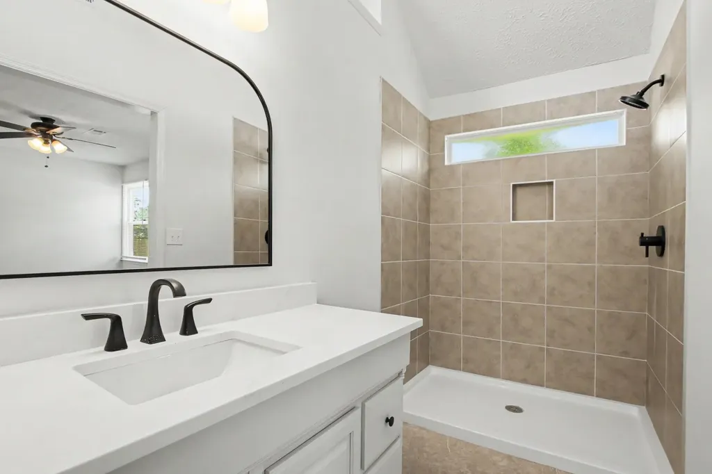 139 Agee Cir, E Hendersonville TN 37075