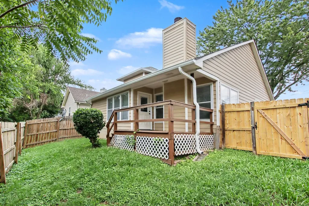 139 Agee Cir, E Hendersonville TN 37075