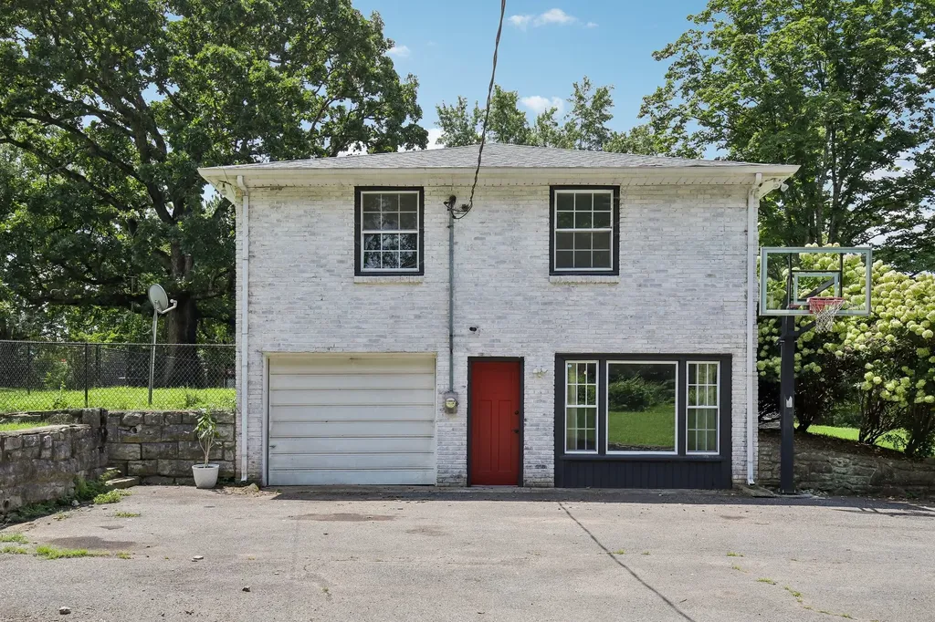 463 Walton Ferry Road Hendersonville TN 37075