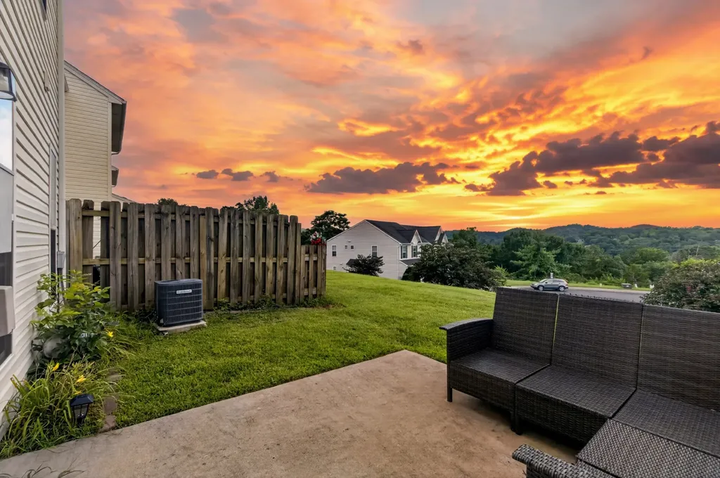 7277 Charlotte Pike Nashville TN 37209