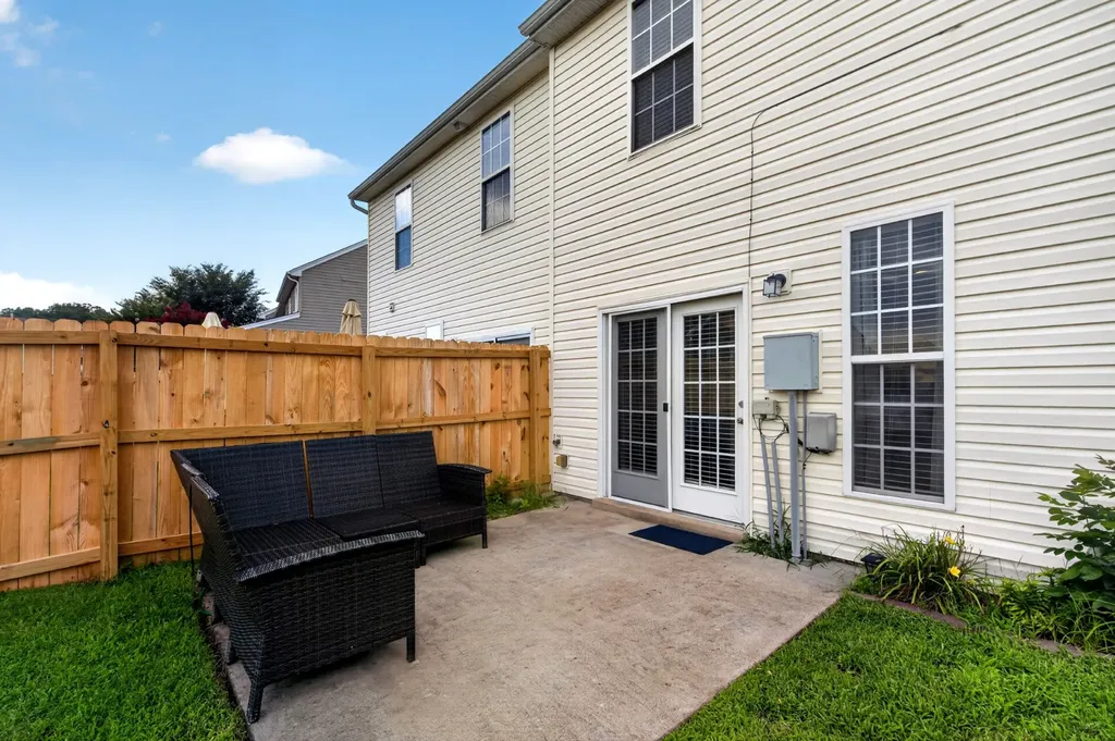 7277 Charlotte Pike Nashville TN 37209