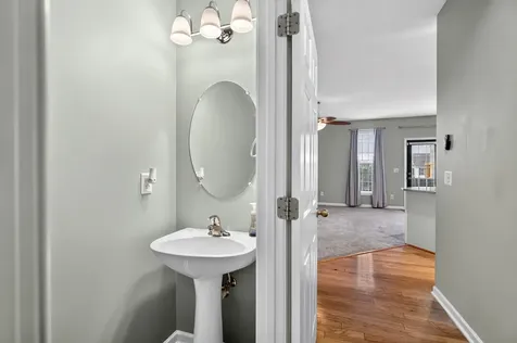 7277 Charlotte Pike Nashville TN 37209