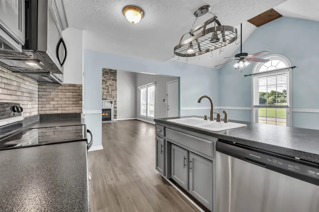 412 Martin Road Clarksville TN 37042