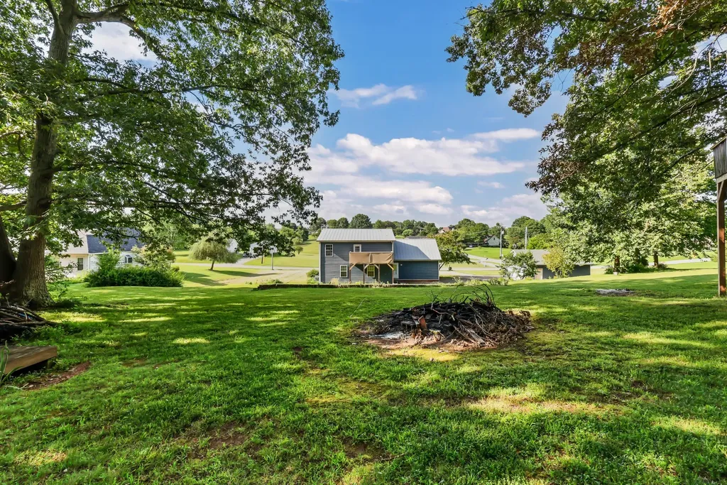 412 Martin Road Clarksville TN 37042