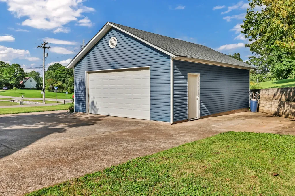 412 Martin Road Clarksville TN 37042