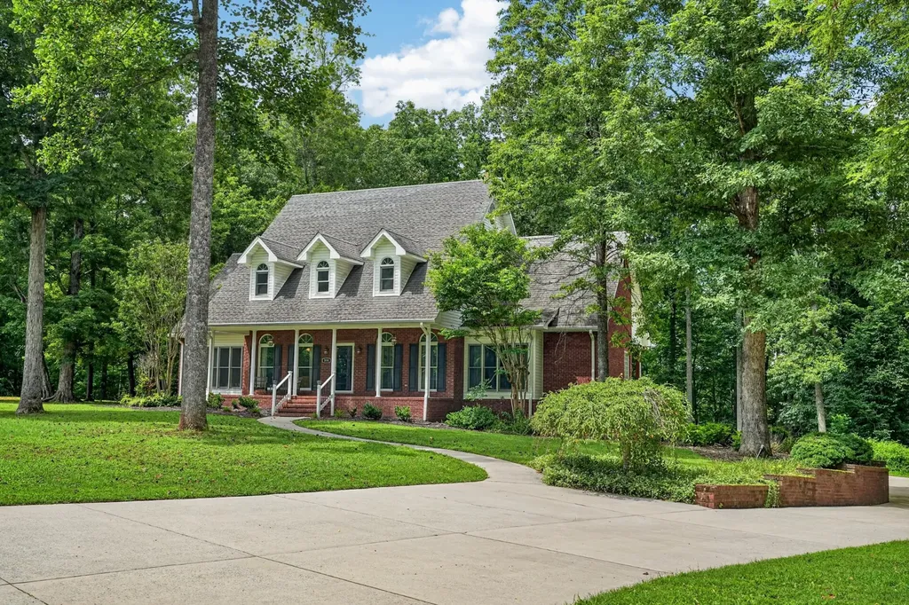 358 Andrew Jackson Boulevard Dowelltown TN 37059