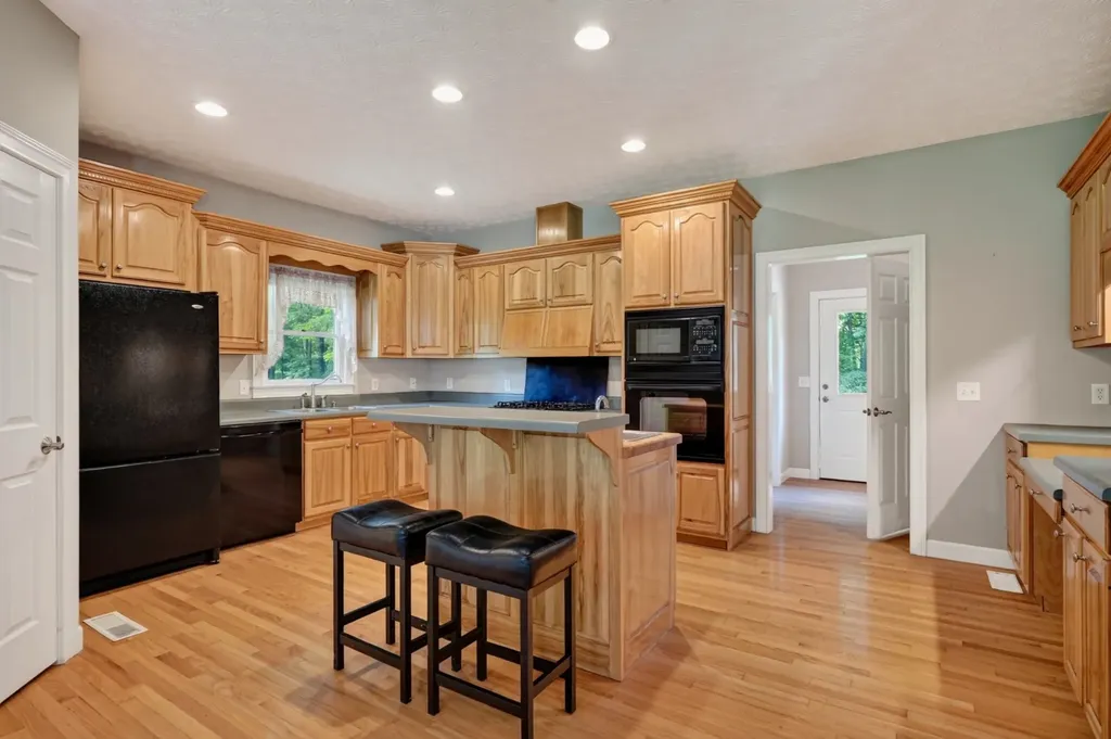 358 Andrew Jackson Boulevard Dowelltown TN 37059