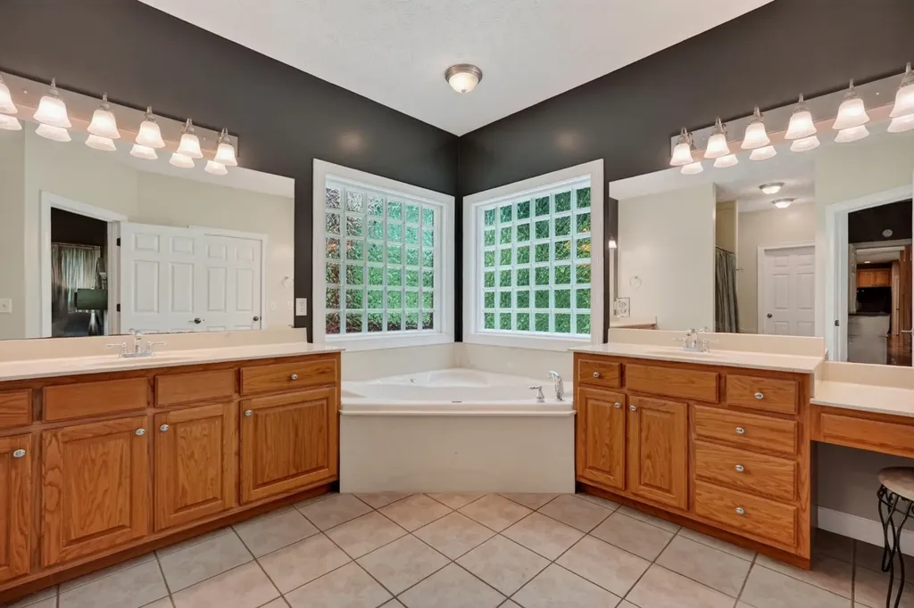 358 Andrew Jackson Boulevard Dowelltown TN 37059