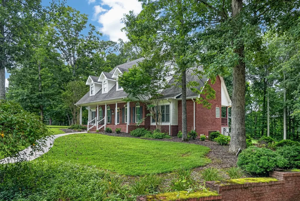 358 Andrew Jackson Boulevard Dowelltown TN 37059