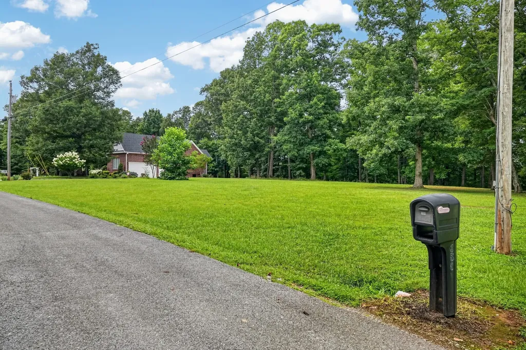 358 Andrew Jackson Boulevard Dowelltown TN 37059
