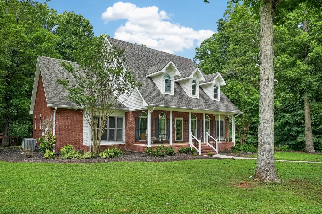 358 Andrew Jackson Boulevard Dowelltown TN 37059