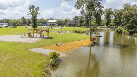 377 Jett Drive Clifton TN 38425