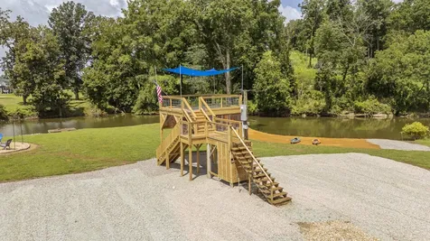 377 Jett Drive Clifton TN 38425