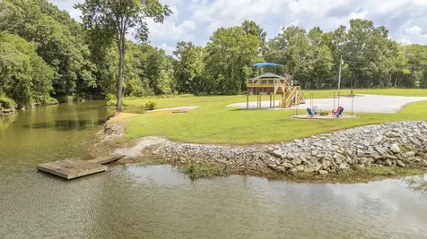 377 Jett Drive Clifton TN 38425