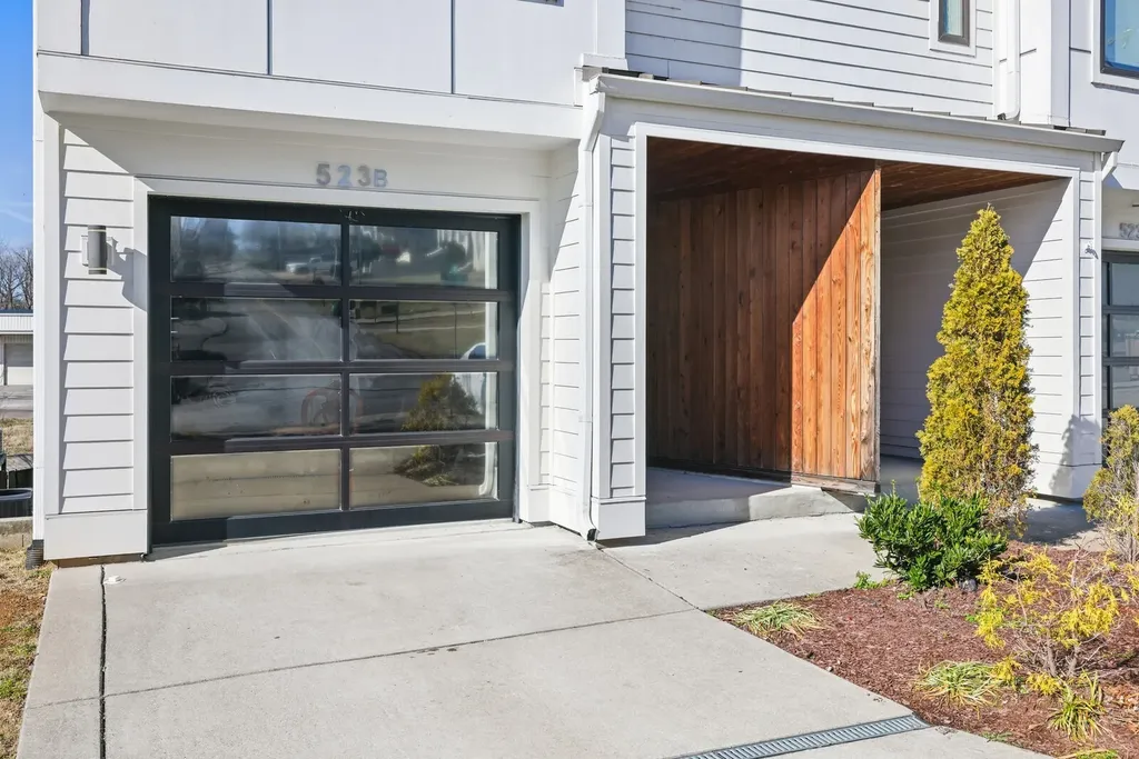 523B Weakley Avenue Nashville TN 37207