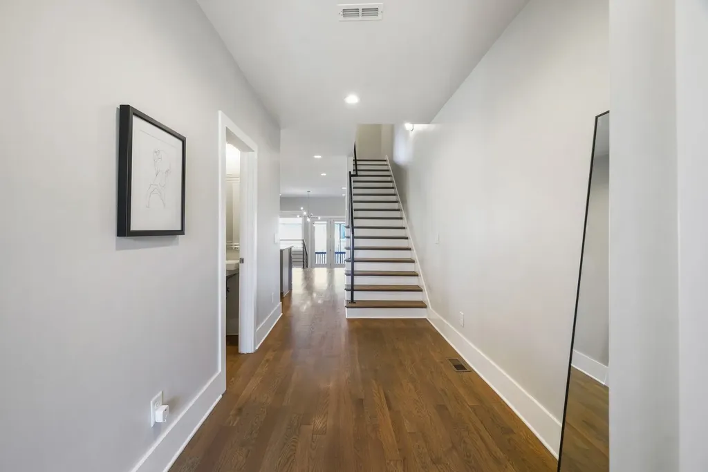 523B Weakley Avenue Nashville TN 37207