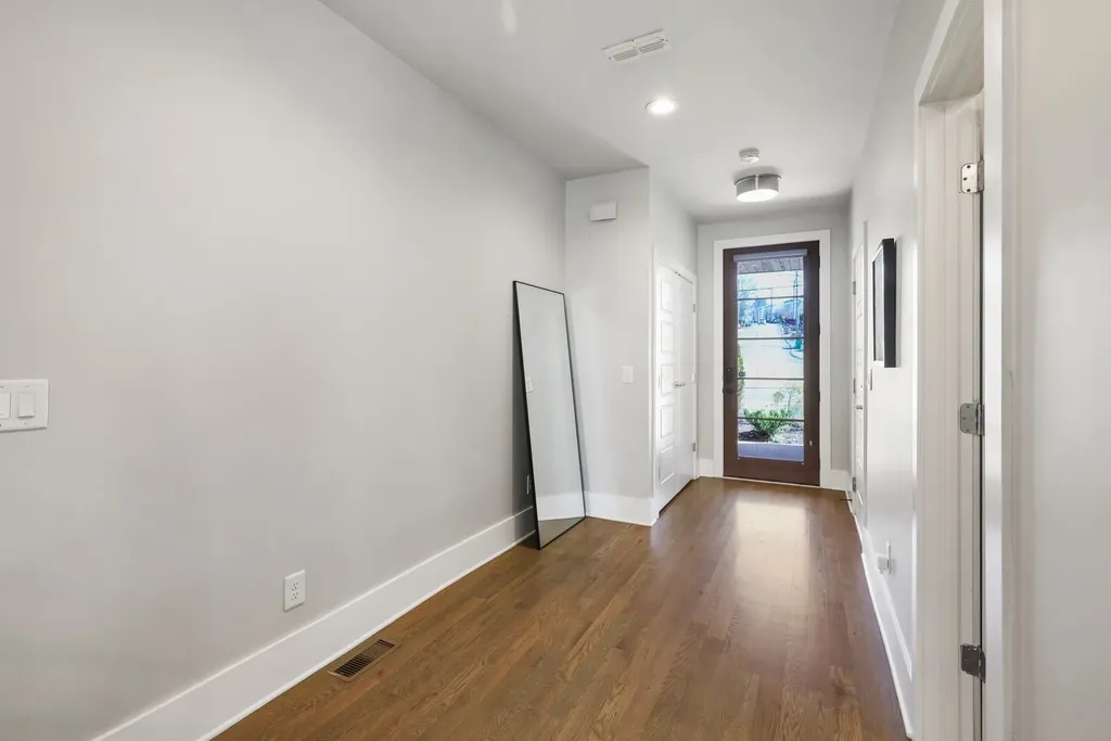 523B Weakley Avenue Nashville TN 37207
