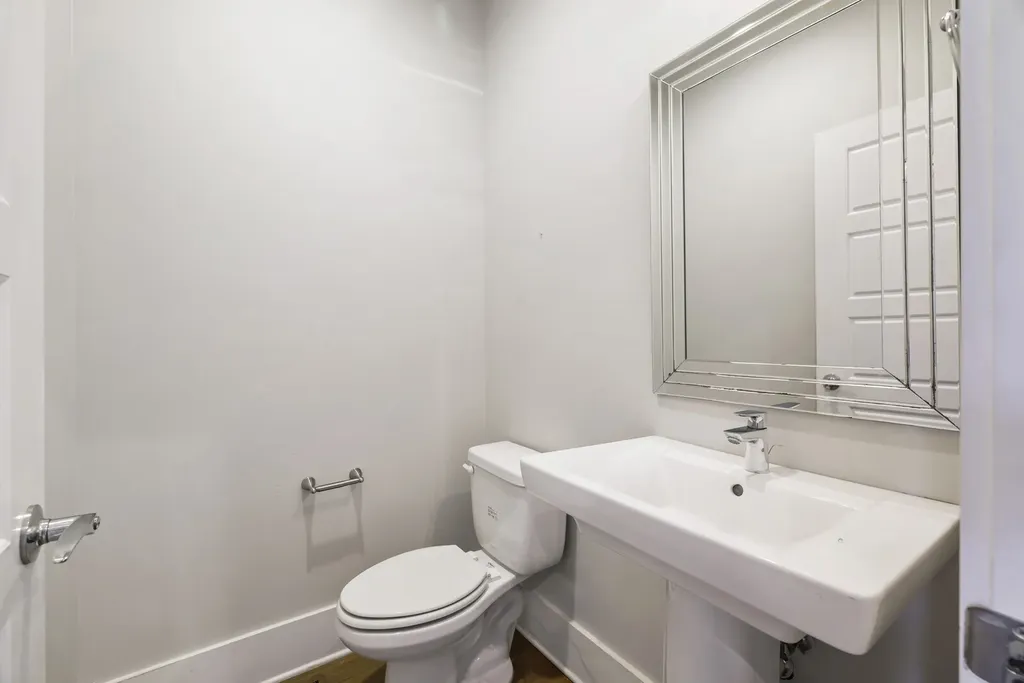 523B Weakley Avenue Nashville TN 37207