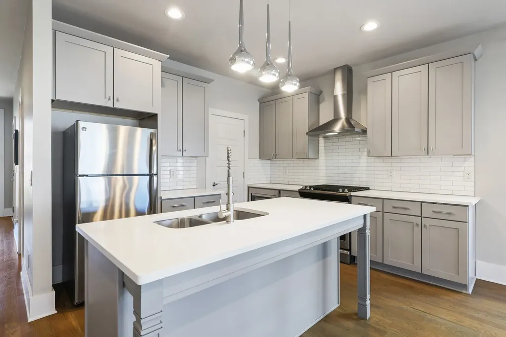 523B Weakley Avenue Nashville TN 37207